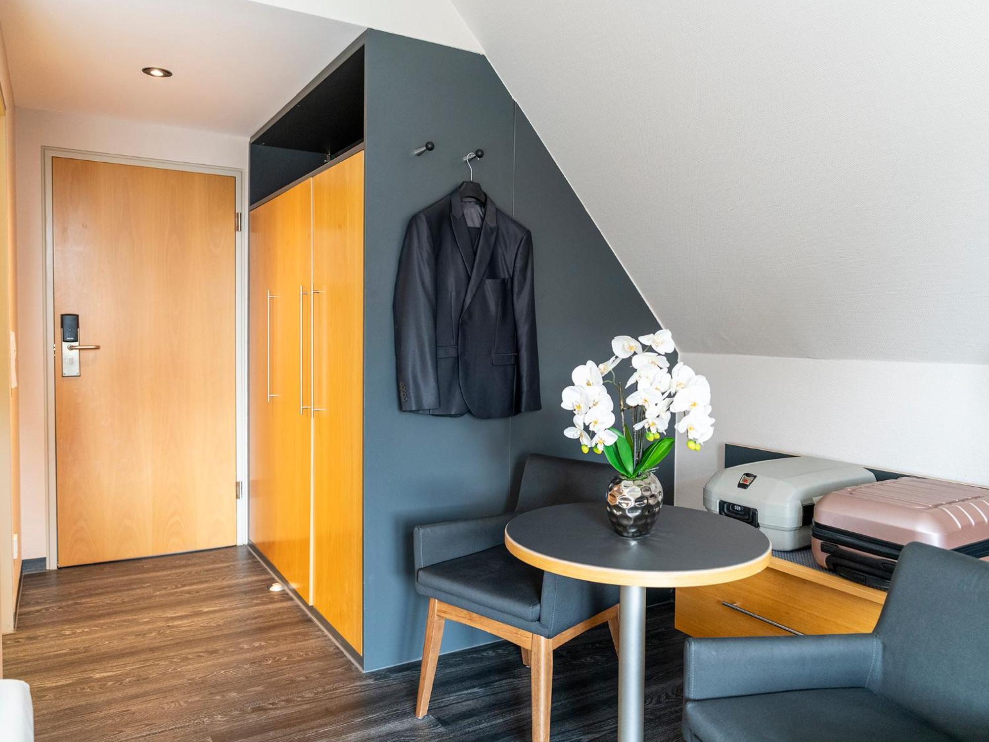 Western Heidehof 4*