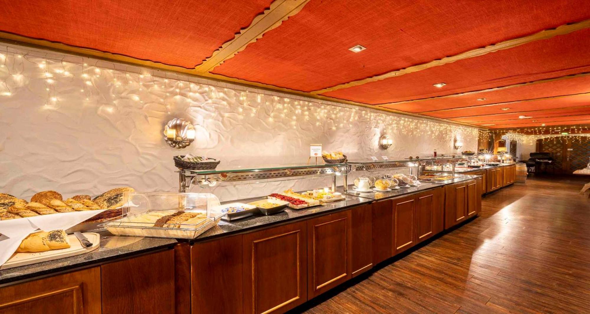 Western Heidehof Hotel 4*