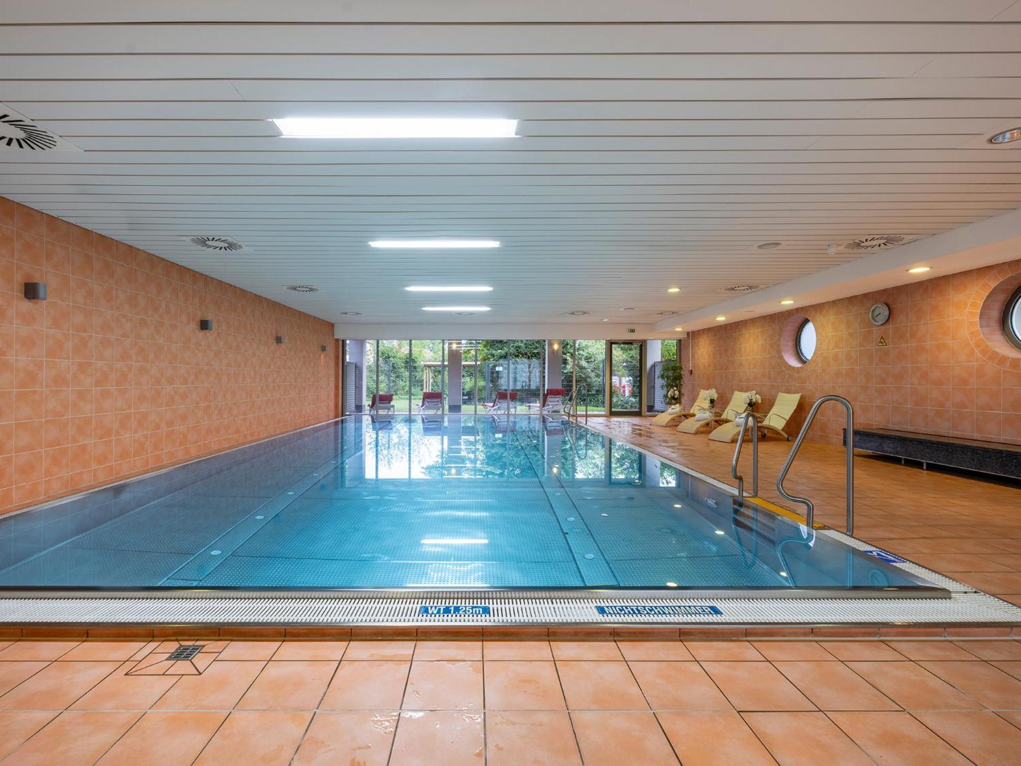 Western Heidehof Hotel 4*